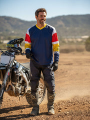 Men's V-neck long-sleeved technical sports t-shirt - blue